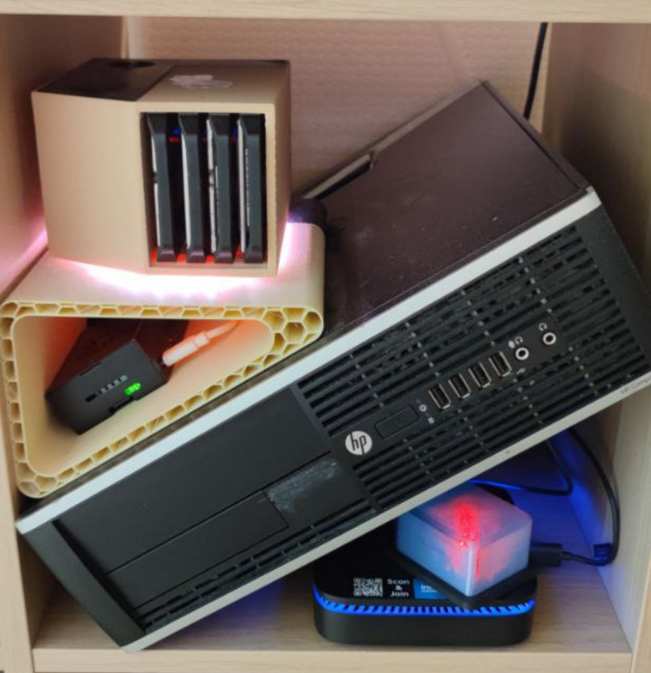 Intel N100 mini‑PC interior