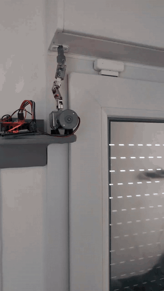 Demonstration of the motorized shutter in action
